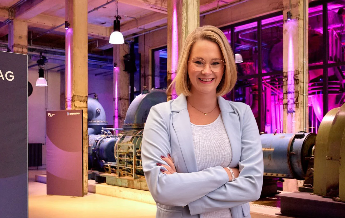 Dina Ruthop von Frese & Wolff in der Grand Hall Zollverein vor historischer Industriekulisse.